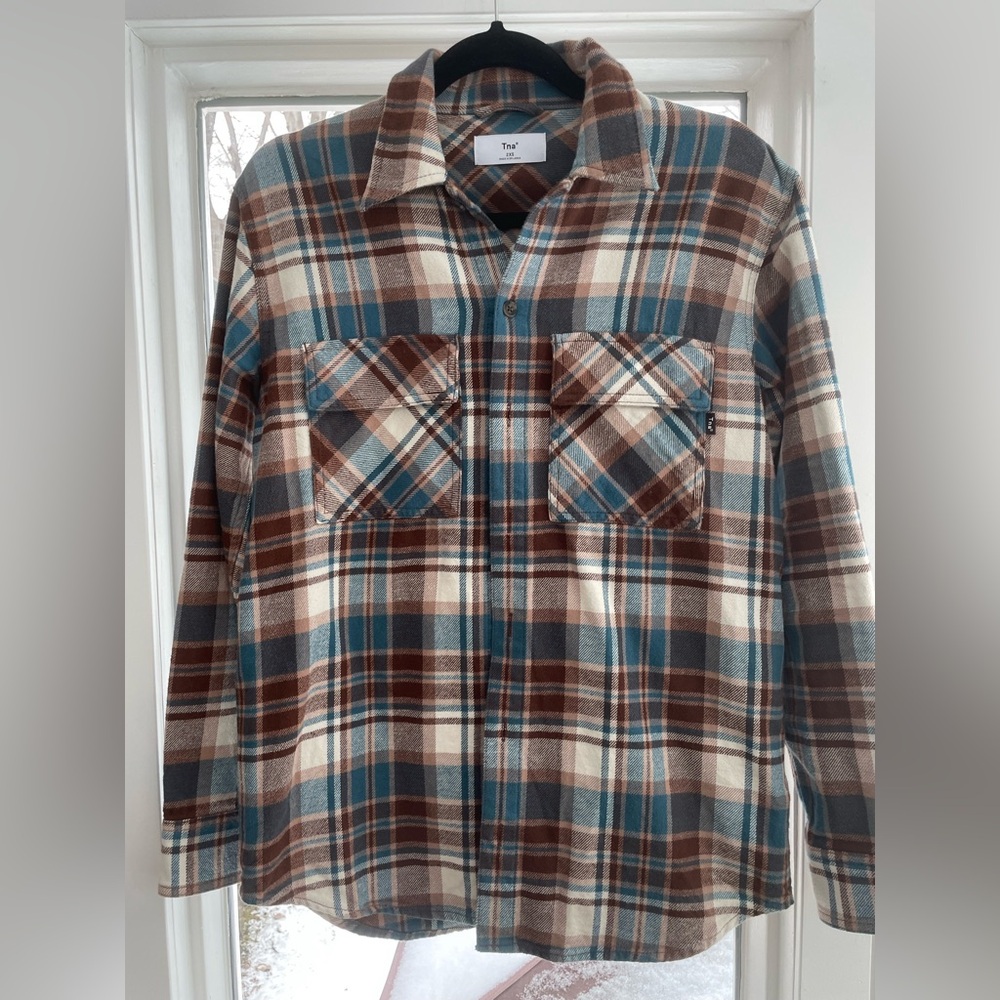 2-Aritzia TNA Plaid Oversized Button-Up Shirt -2 items - Picture 3 of 10